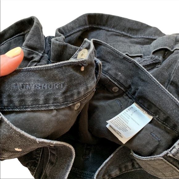 American Eagle Black Rolled Cuff Denim Mom Shorts - Picture 3 of 4